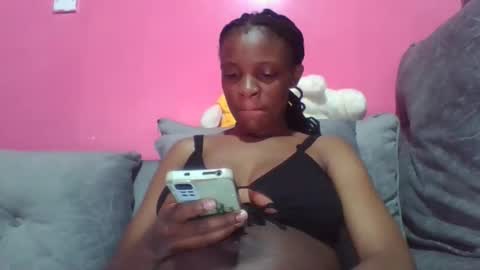 miss_belllo online show from 09.29.25