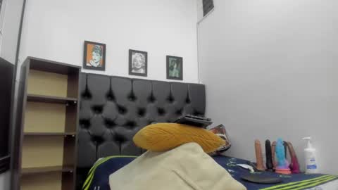 Snapshot of miss_big_ass21 chatting on 09.28.25 miss_big_ass21 online show from 09.28.25