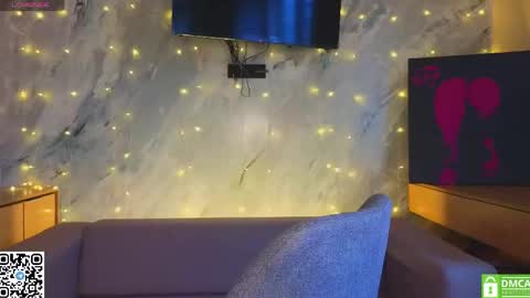 Snapshot of miss_bubbles chatting on 05.21.26 Sandy online show from 05.21.26