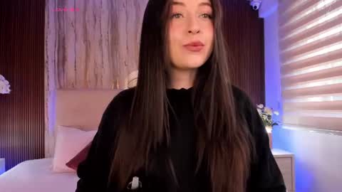Snapshot of miss_daliaa chatting on 06.22.26 Natalia Aristizbal online show from 06.22.26