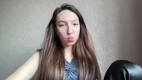 Miss Daniell online show from 12.17.25