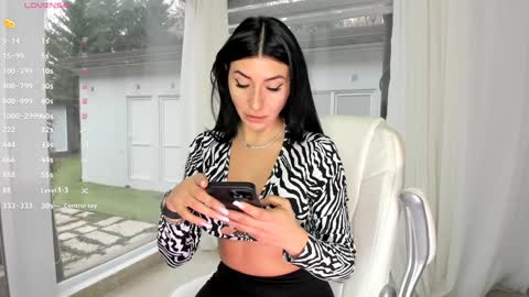 Snapshot of miss_diamond__ chatting on 01.25.25 miss_diamond__ online show from 01.25.25