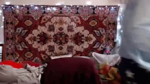 Elis online show from 02.13.25