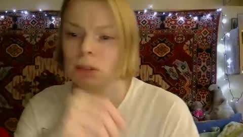 Elis online show from 09.18.25