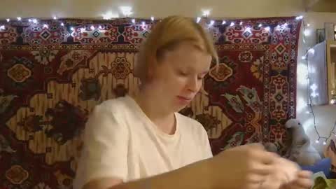 Elis online show from 09.25.25