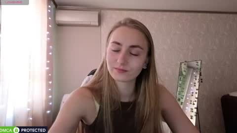 Snapshot of miss_emily19 chatting on 07.10.26 Emily online show from 07.10.26