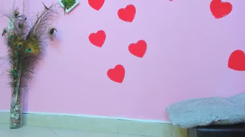 Snapshot of miss_flora chatting on 02.16.25 Monica Patricia online show from 02.16.25