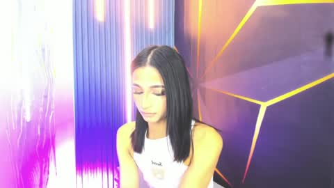 Snapshot of miss_isa19 chatting on 05.14.26 miss_isa19 online show from 05.14.26