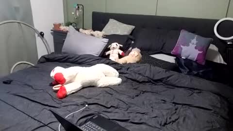 Miss Ivory online show from 04.03.26