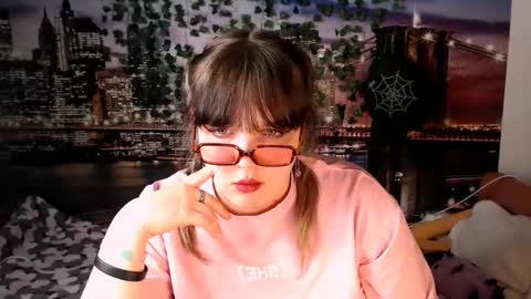 Eva online show from 10.17.25