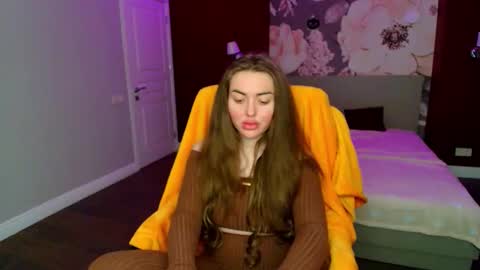 Snapshot of miss_kiten chatting on 05.09.26 miss_kiten online show from 05.09.26