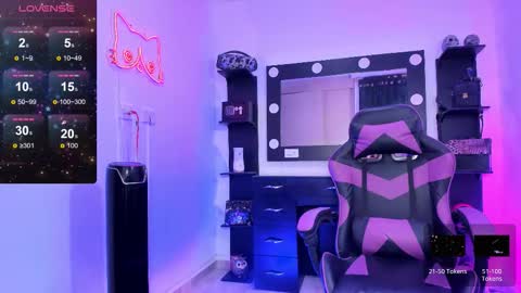 Miss Kittyn online show from 10.29.25