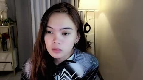 miss_kyrstyn online show from 05.10.26
