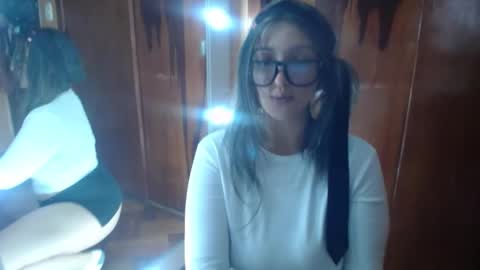 lilieth  online show from 02.15.25