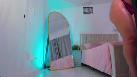 Here is Londonn  Thank you for being part of this day I wish you an excellent rest. online show from 03.21.26