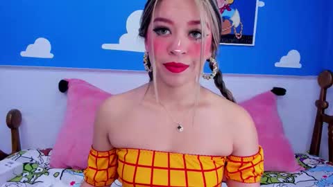 miss_lucyla online show from 01.06.26