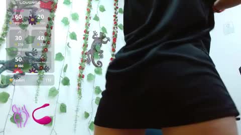 Snapshot of miss_mafehot chatting on 03.04.25 mafe maria fernanda online show from 03.04.25