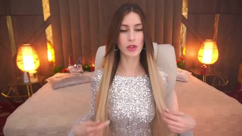   online show from 01.08.25