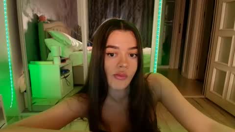 Snapshot of miss_medyson chatting on 11.18.25 miss_medyson online show from 11.18.25