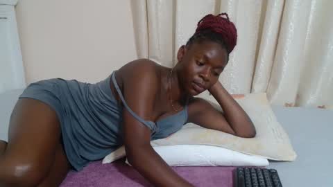Snapshot of miss_monroee chatting on 04.02.26 monroe online show from 04.02.26