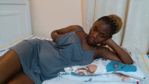 Snapshot of miss_monroee chatting on 05.03.26 monroe online show from 05.03.26