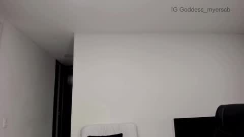 Goddess Myers  thumb up is important for me kisses  online show from 10.10.25