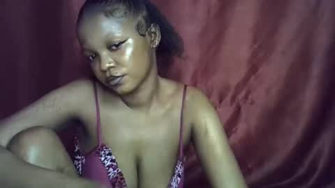 miss_rihanna2 online show from 12.15.25