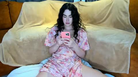 Snapshot of miss_smithx chatting on 05.11.26 Zoee online show from 05.11.26