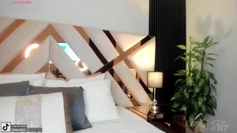 Sofia Alvarez online show from 03.11.25