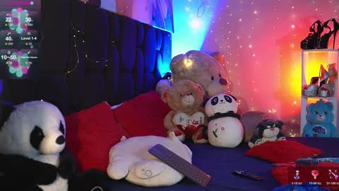 Sophie Cardenas ..... independent model online show from 02.05.25