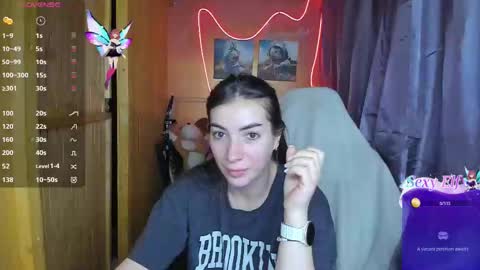 Snapshot of miss_tasy chatting on 02.22.25 Melanie January 15th is my birthday there will be an interesting show online show from 02.22.25