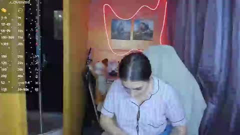 Snapshot of miss_tasy chatting on 03.02.25 Melanie January 15th is my birthday there will be an interesting show online show from 03.02.25