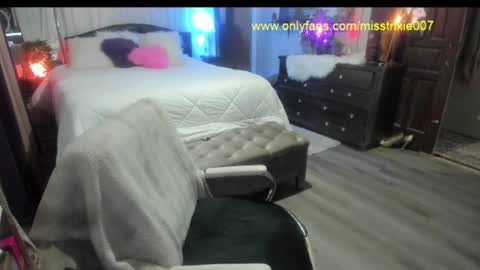 Trixie007 online show from 06.13.26