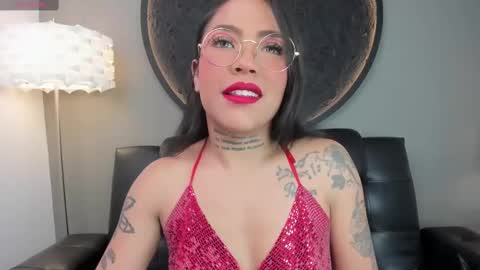 Snapshot of miss_vaiolette chatting on 02.13.25 Vaiolette online show from 02.13.25