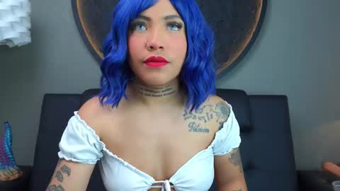 Snapshot of miss_vaiolette chatting on 09.10.25 Vaiolette online show from 09.10.25