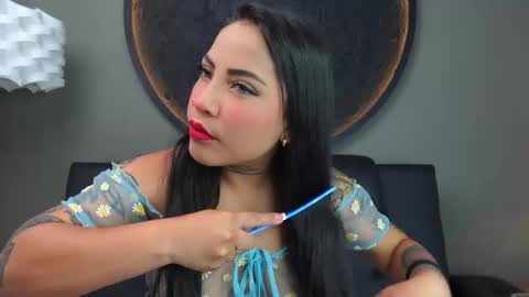 Snapshot of miss_vaiolette chatting on 09.25.25 Vaiolette online show from 09.25.25