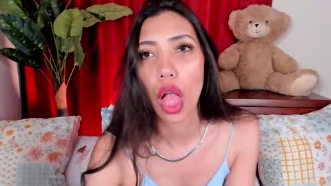 Snapshot of miss_veronica2 chatting on 10.21.25 Miss Veronica online show from 10.21.25