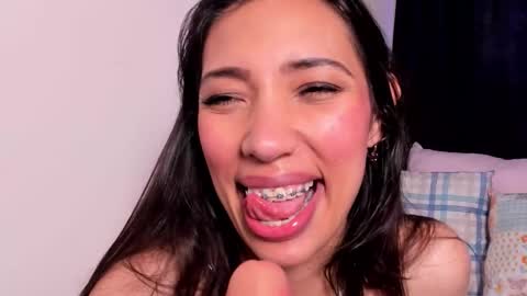 Snapshot of miss_veronica2 chatting on 11.28.25 Miss Veronica online show from 11.28.25