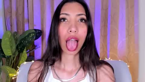 Miss Veronica online show from 01.14.26