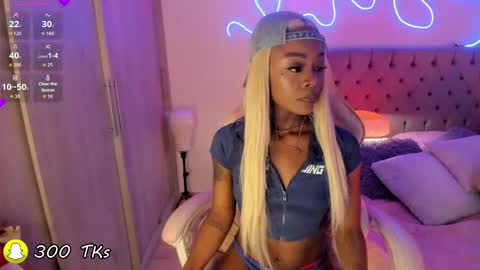 Tay Tay Independent Model   online show from 05.22.26