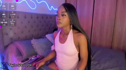 Tay Tay Independent Model   online show from 06.26.26