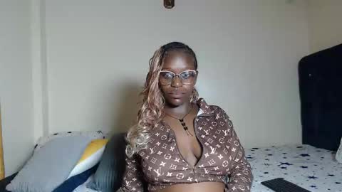 Snapshot of miss_wetcherry chatting on 05.14.26 Cherie Independent model online show from 05.14.26