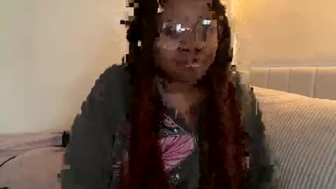 Snapshot of missabel chatting on 04.04.26 Abel online show from 04.04.26