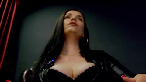 AliceReign online show from 06.08.26