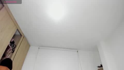 Snapshot of missangeldust chatting on 11.19.25 missangeldust online show from 11.19.25