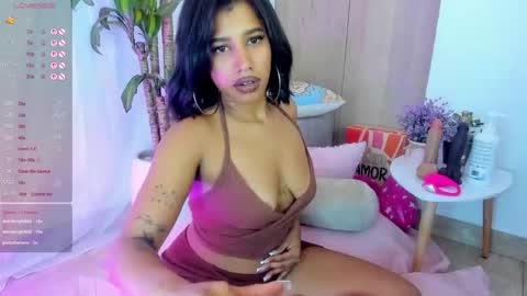 Snapshot of missangeldust chatting on 11.29.25 missangeldust online show from 11.29.25