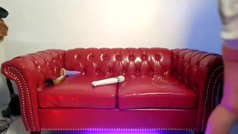 Snapshot of missbehavinxoxo chatting on 10.31.25 MissBehavinxoxo online show from 10.31.25