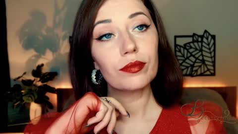 The divine Beverly online show from 12.08.24