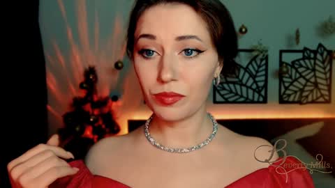 The divine Beverly online show from 01.04.25