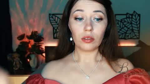 The divine Beverly online show from 01.25.25